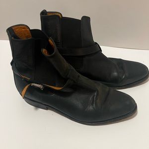 GUC Frye Chelsea boots